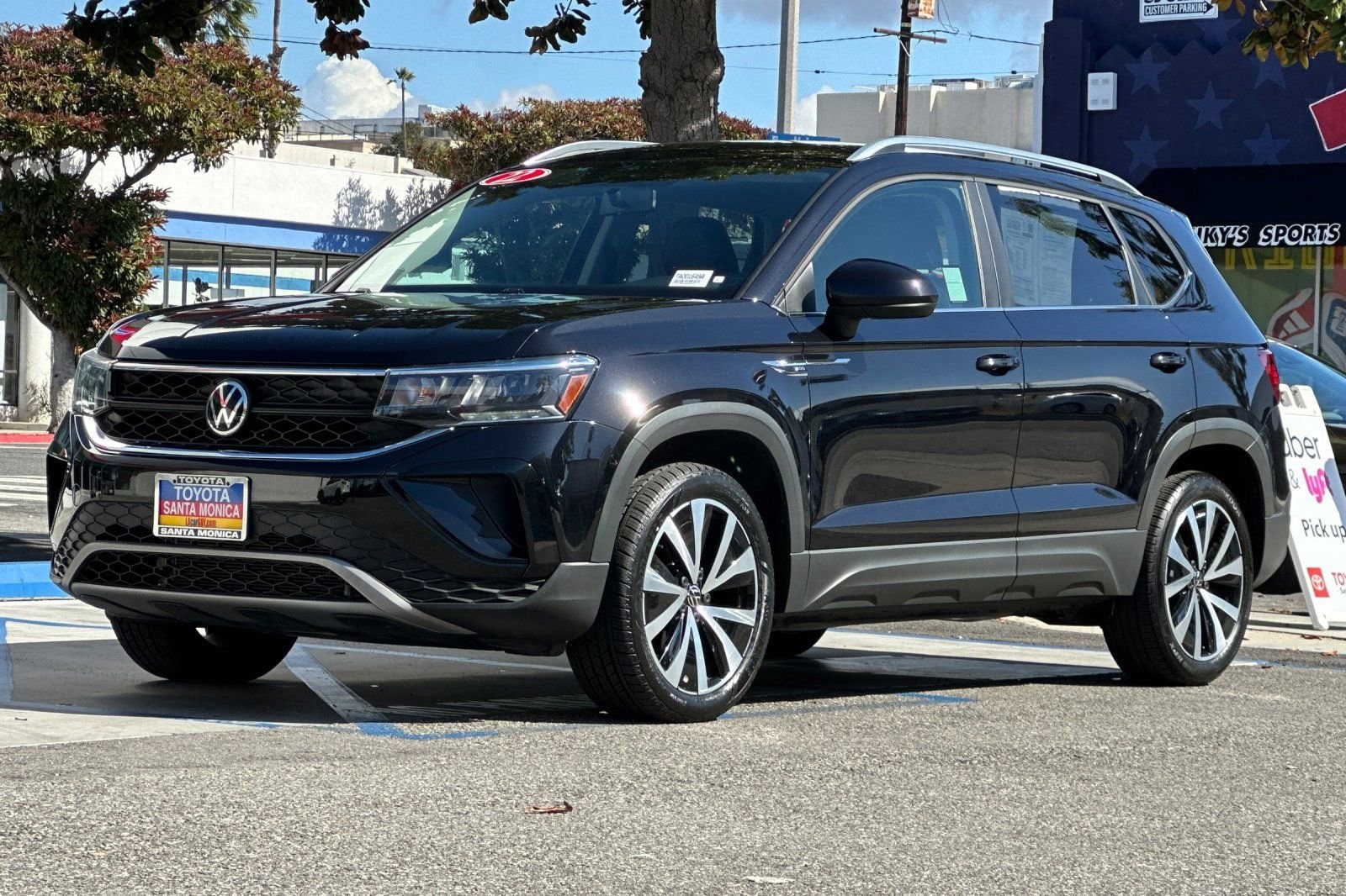 2022 Volkswagen Taos 1.5T SE photo 3