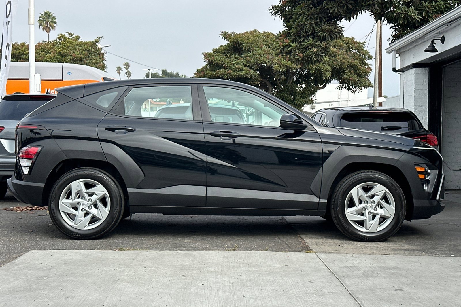 2025 Hyundai Kona SE N Line photo 2