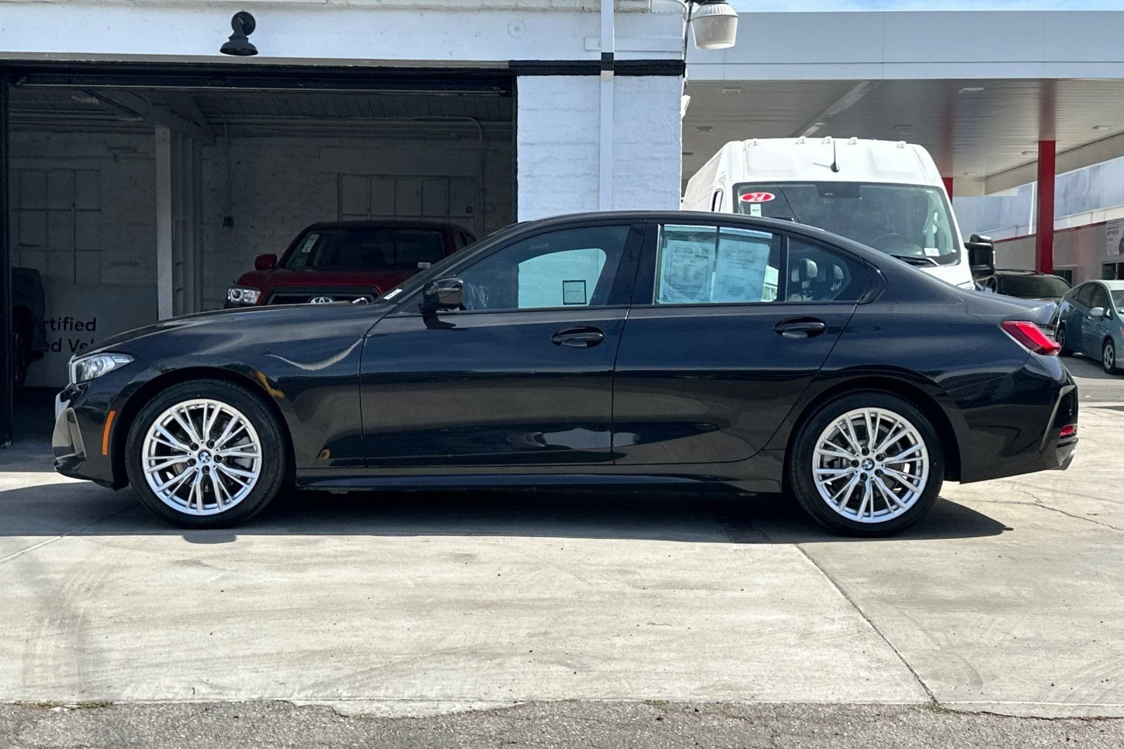 2023 BMW 330i 330i xDrive photo 6