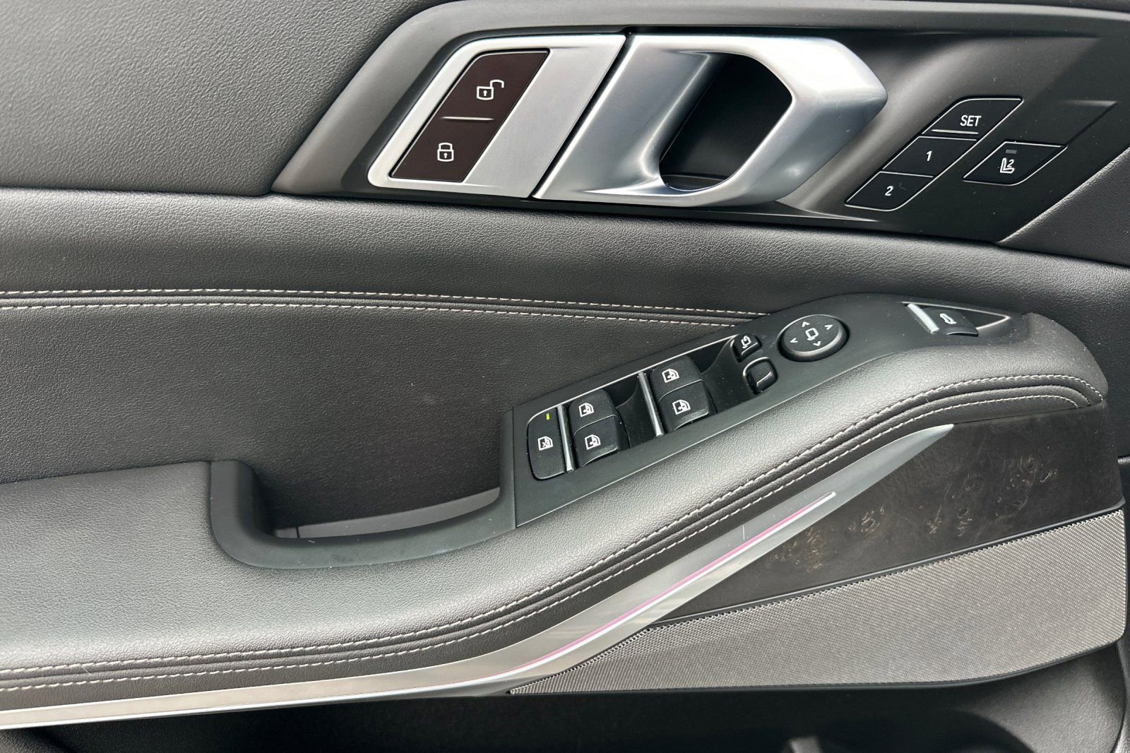 2025 BMW X5 40i - Photo 10