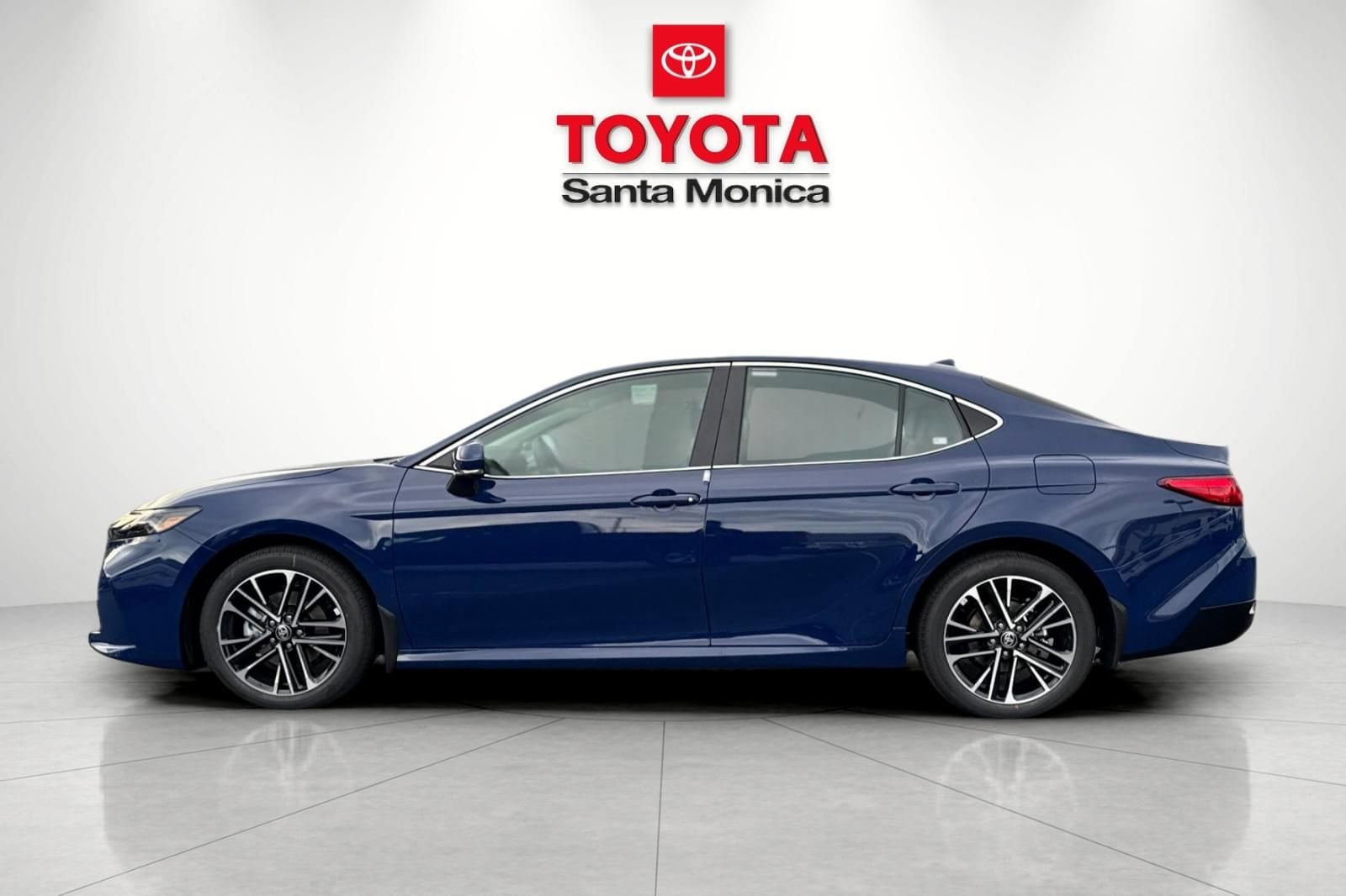 2026 Toyota Camry XLE photo 3