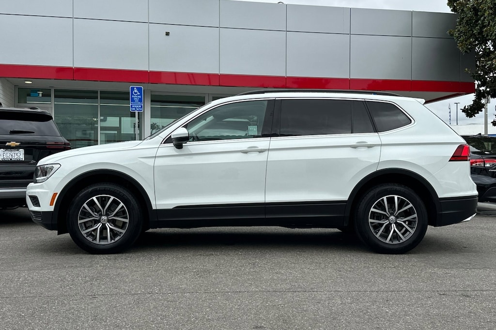 2019 Volkswagen Tiguan SE photo 3