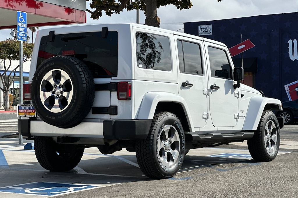 Used 2017 Jeep Wrangler JK Unlimited Unlimited Sahara SUV