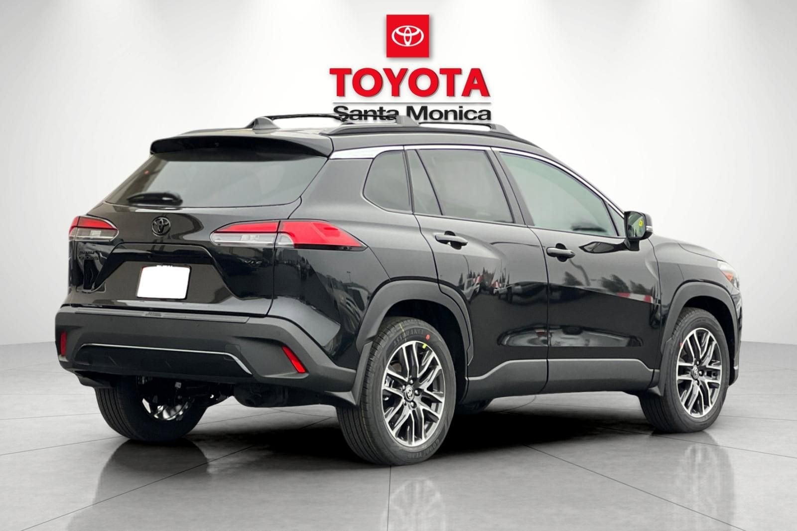 2026 Toyota Corolla Cross XLE photo 2