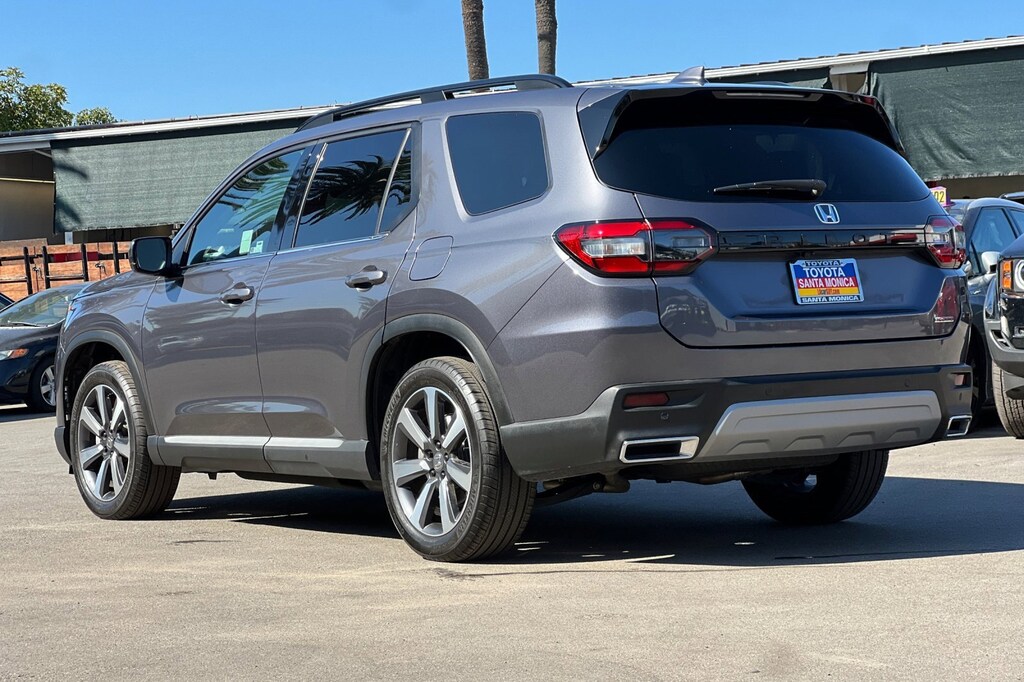 2024 Honda Pilot Touring photo 4