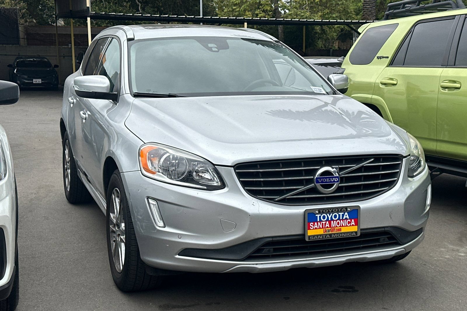 Used 2016 Volvo XC60 Premier with VIN YV440MDK8G2902217 for sale in Santa Monica, CA