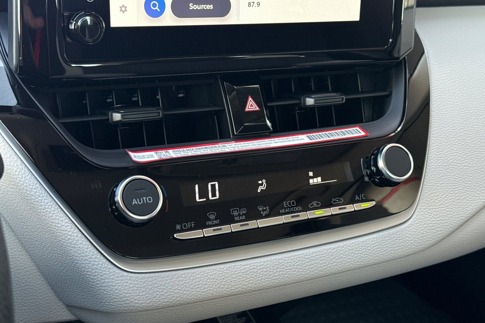 2026 Toyota Corolla LE - Photo 21