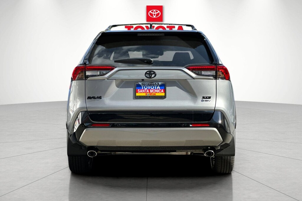 2025 Toyota RAV4 Hybrid XSE photo 4