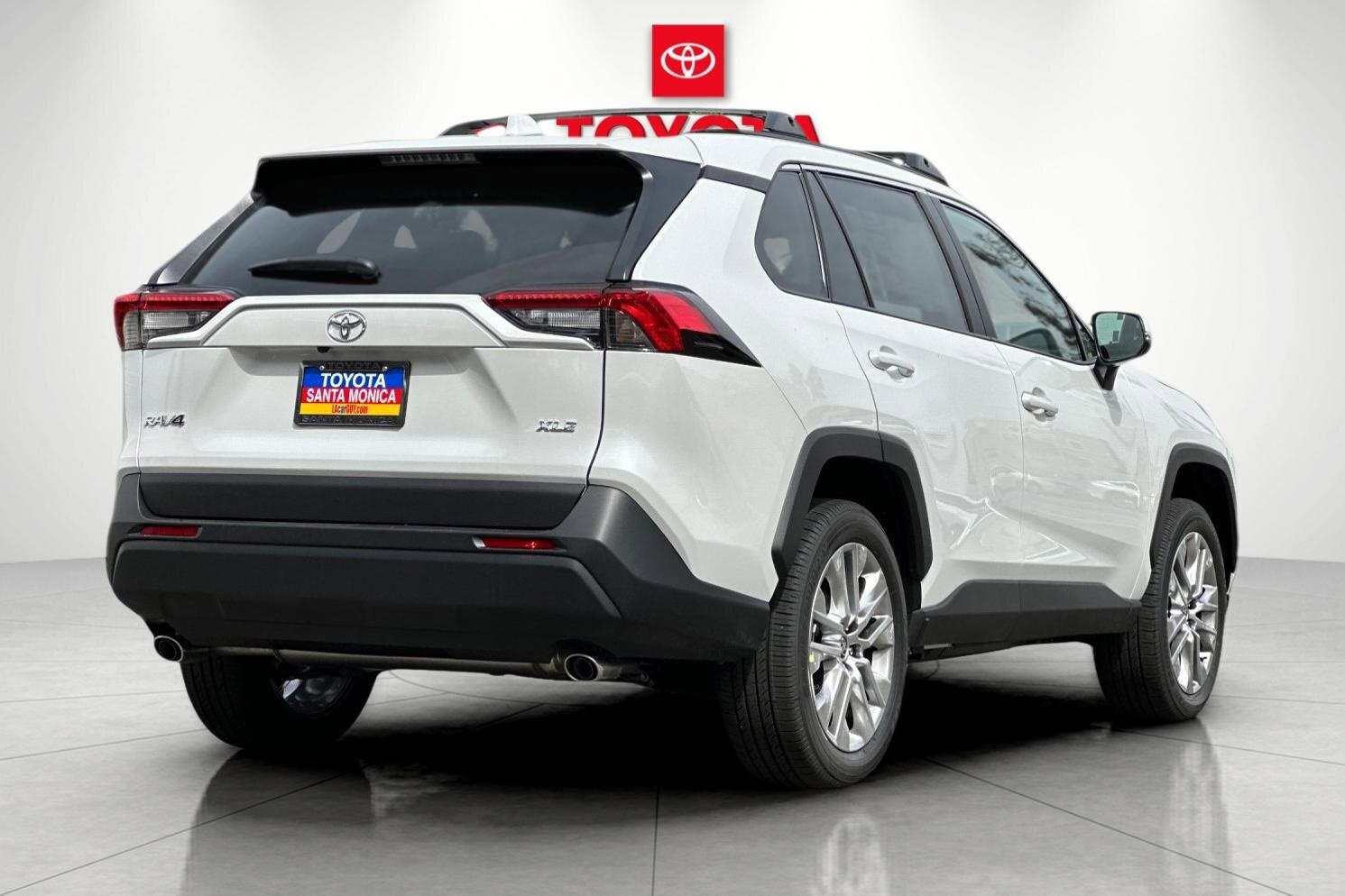 2025 Toyota RAV4 XLE Premium photo 2