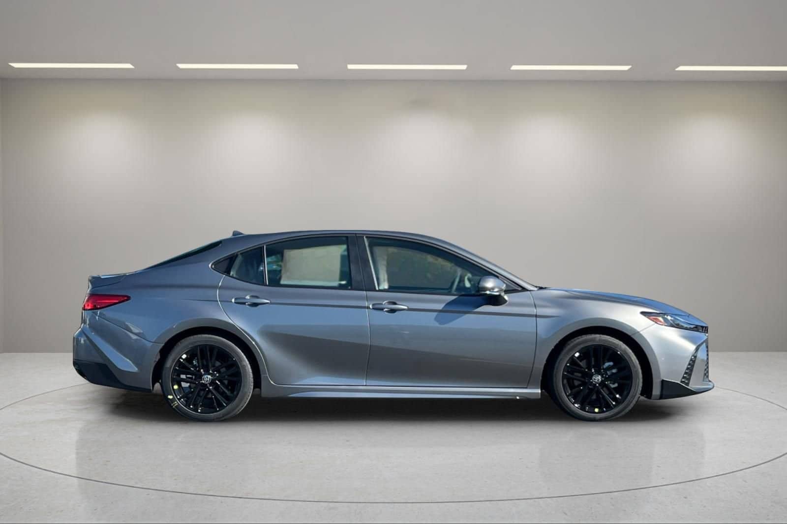 2026 Toyota Camry SE photo 2