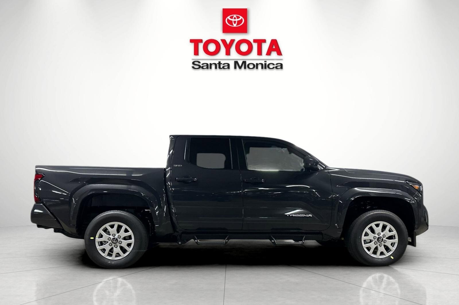 2025 Toyota Tacoma SR5 photo 2