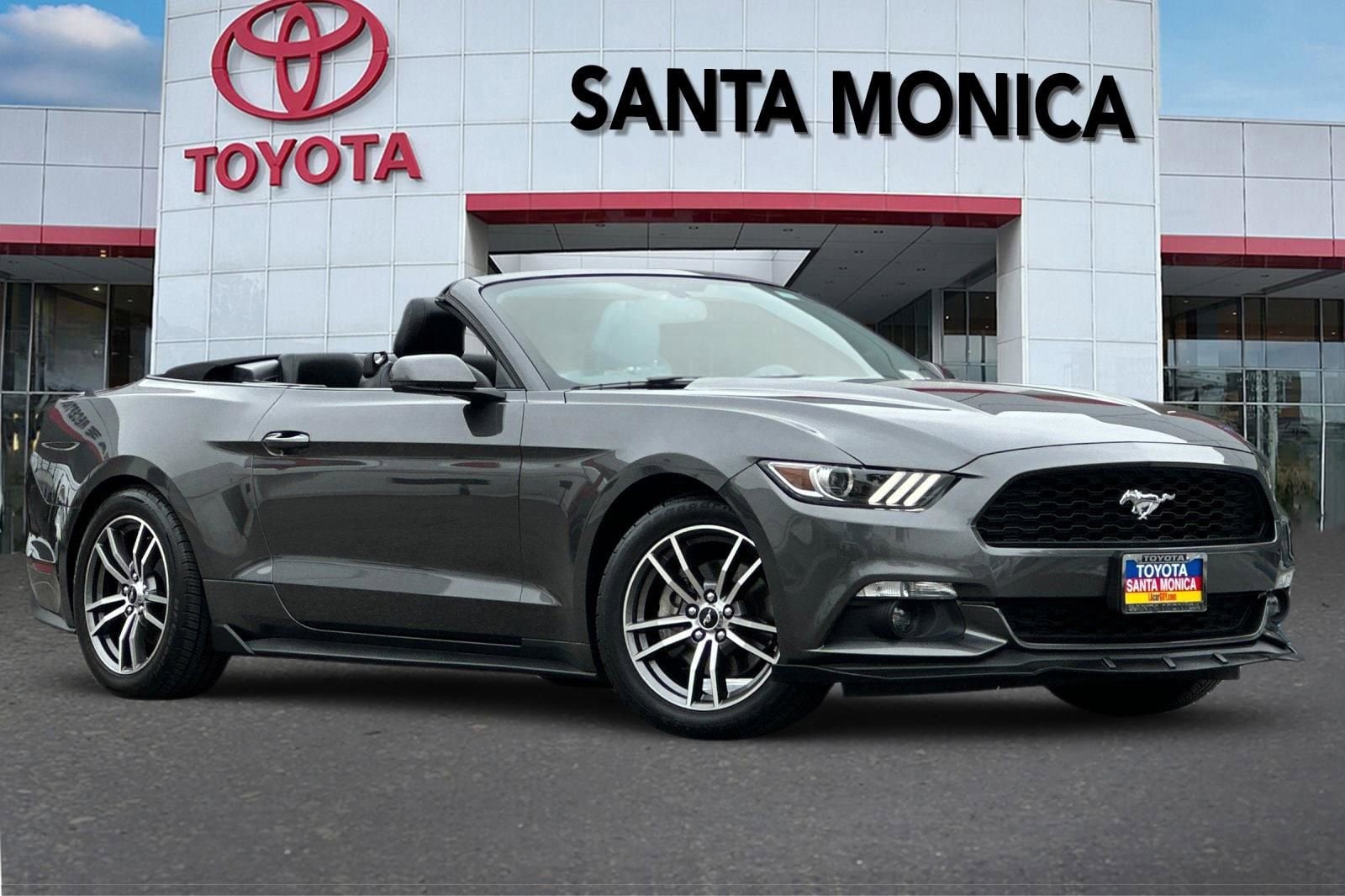 2017 Ford Mustang EcoBoost Convertible Premium's photo