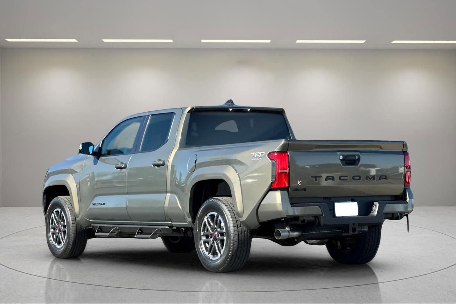 2026 Toyota Tacoma TRD Sport photo 4