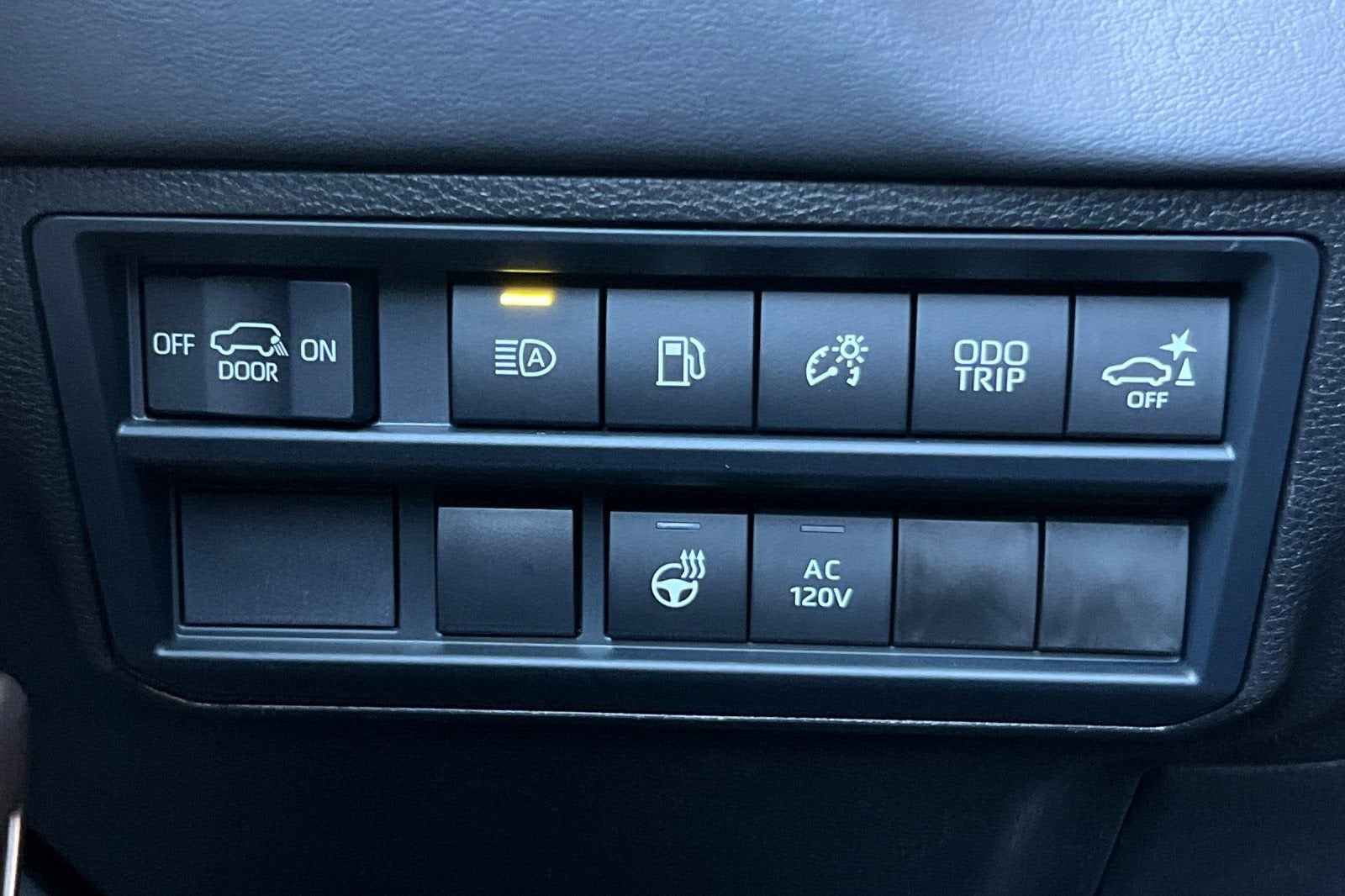 2026 Toyota Sequoia Platinum - Photo 31