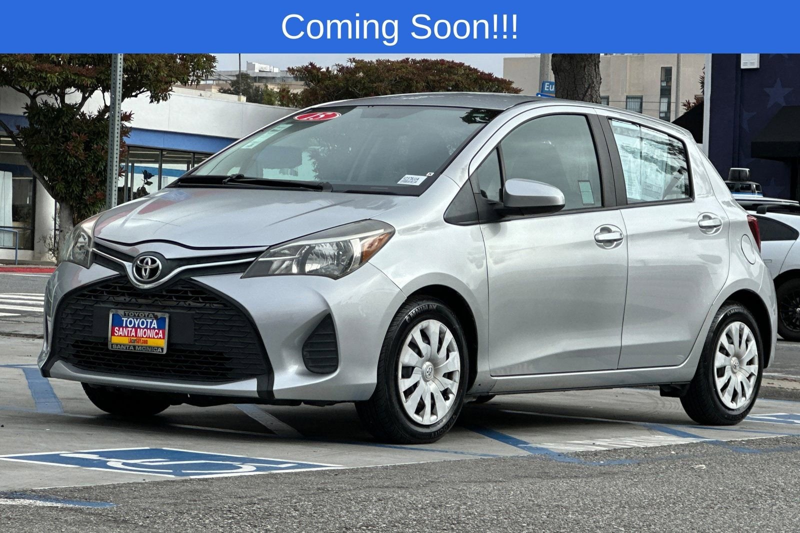 2015 Toyota Yaris L photo 3