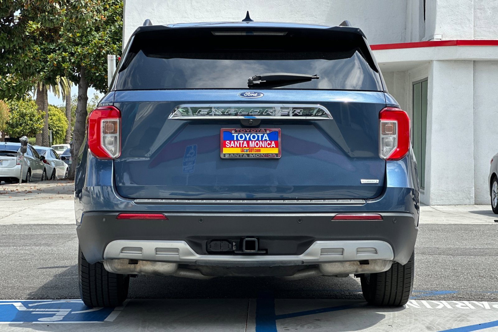 2020 Ford Explorer XLT photo 3