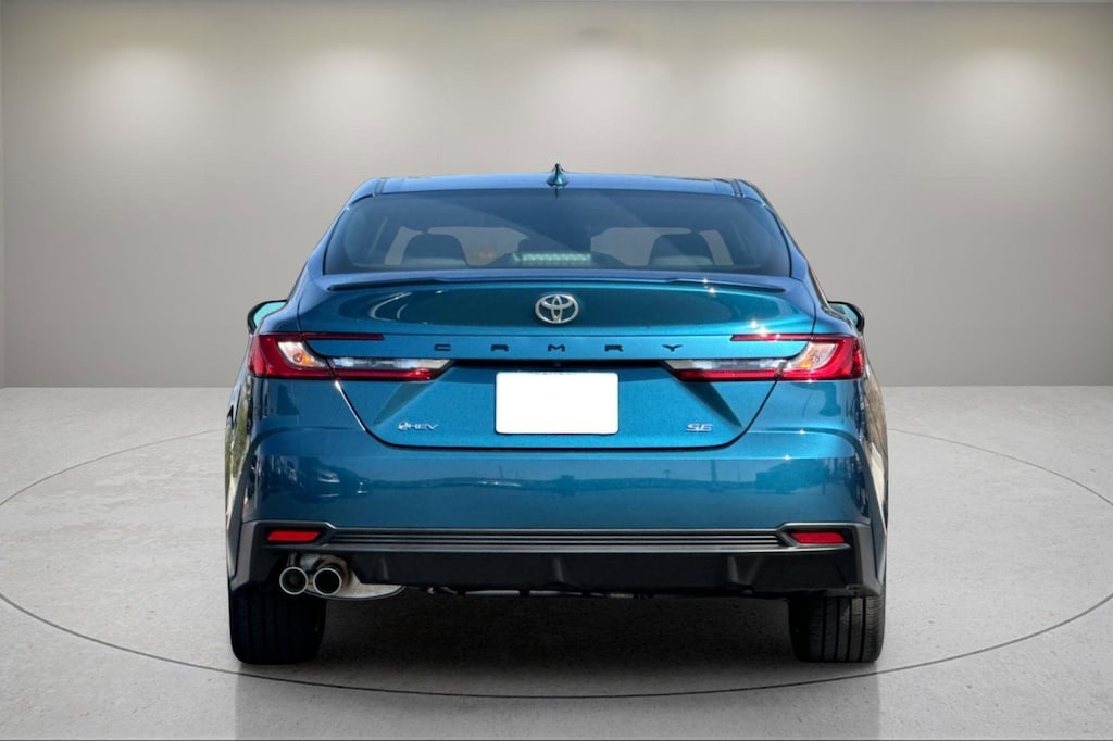 2026 Toyota Camry SE photo 4