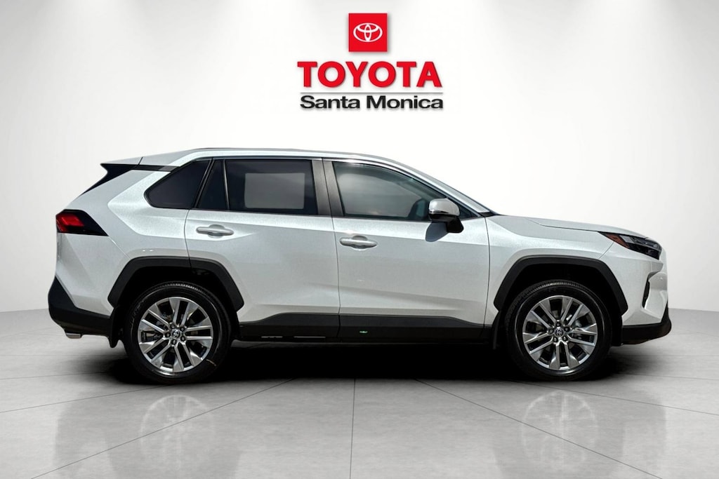 2025 Toyota RAV4 XLE Premium photo 3