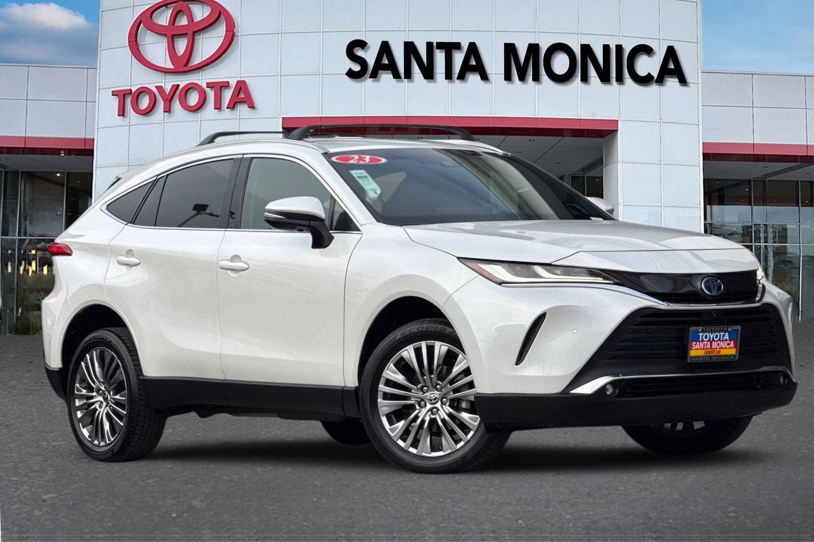 2023 Toyota Venza Limited's photo