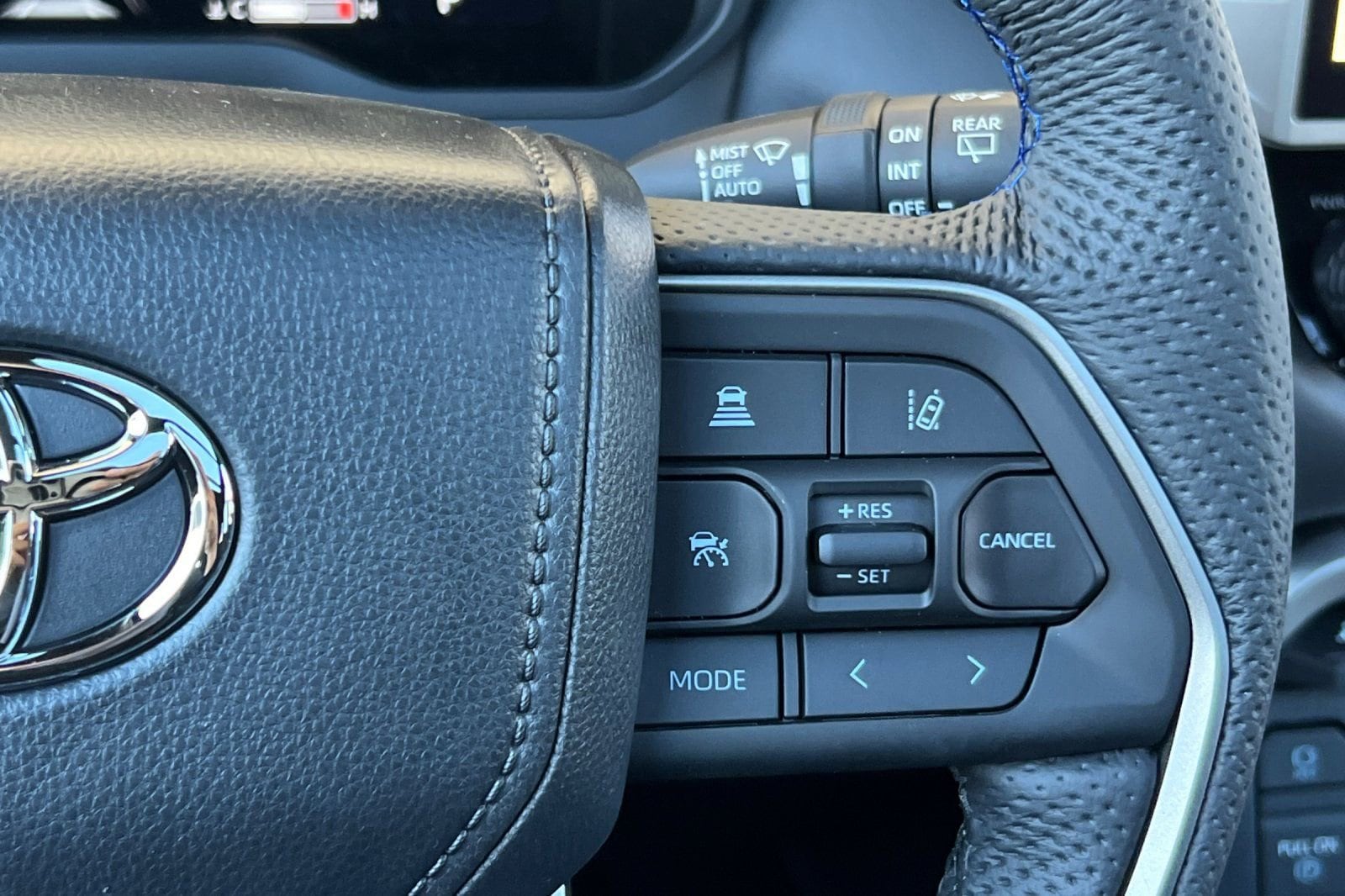 2026 Toyota Sequoia Platinum - Photo 29