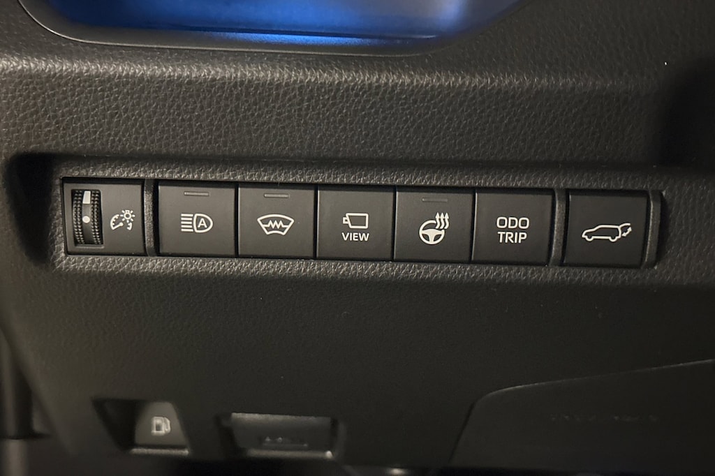 2025 Toyota RAV4 Hybrid XSE photo 29