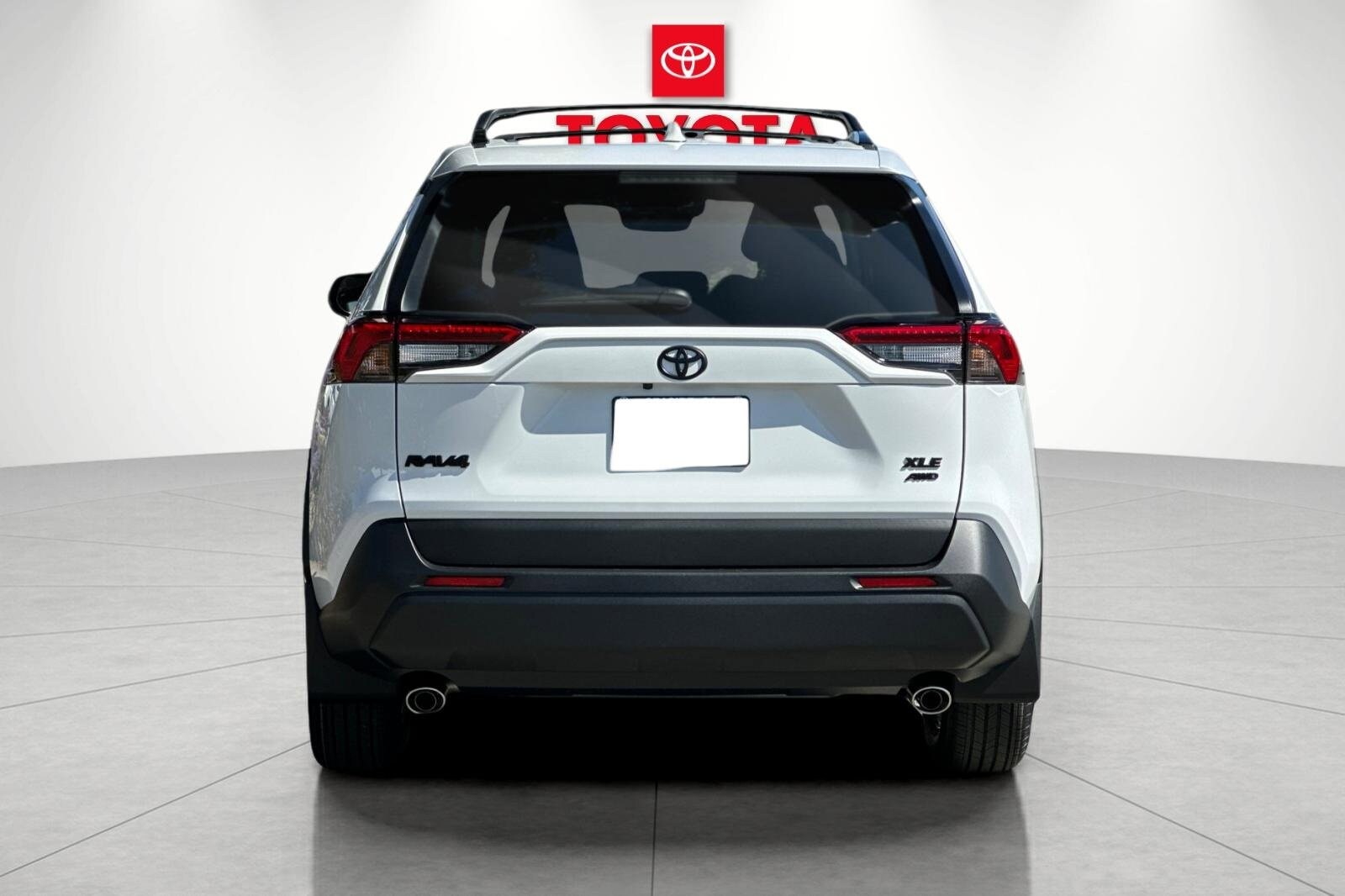2025 Toyota RAV4 XLE photo 3