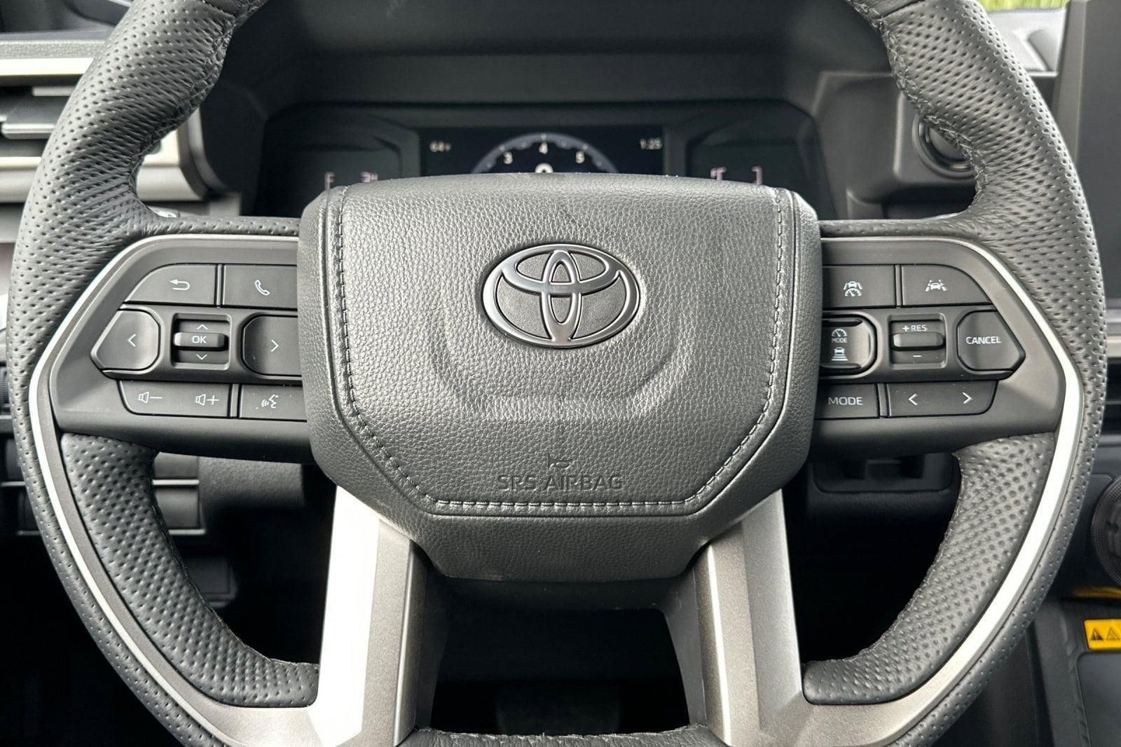 2025 Toyota Tacoma SR5 - Photo 24