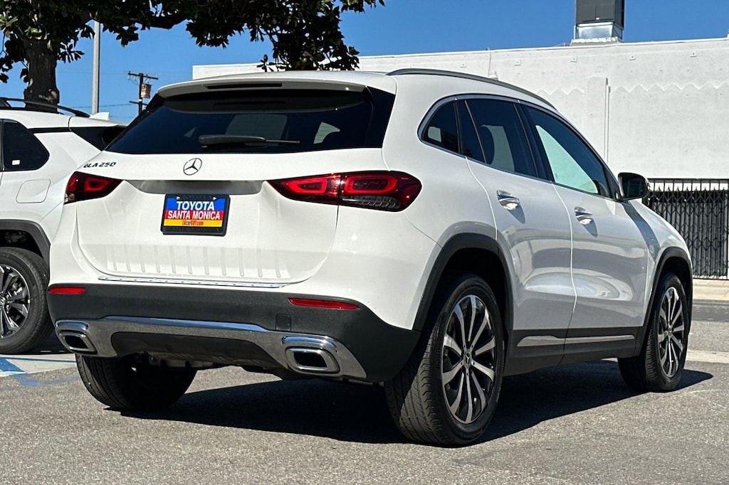 2021 Mercedes Benz GLA 250 photo 3