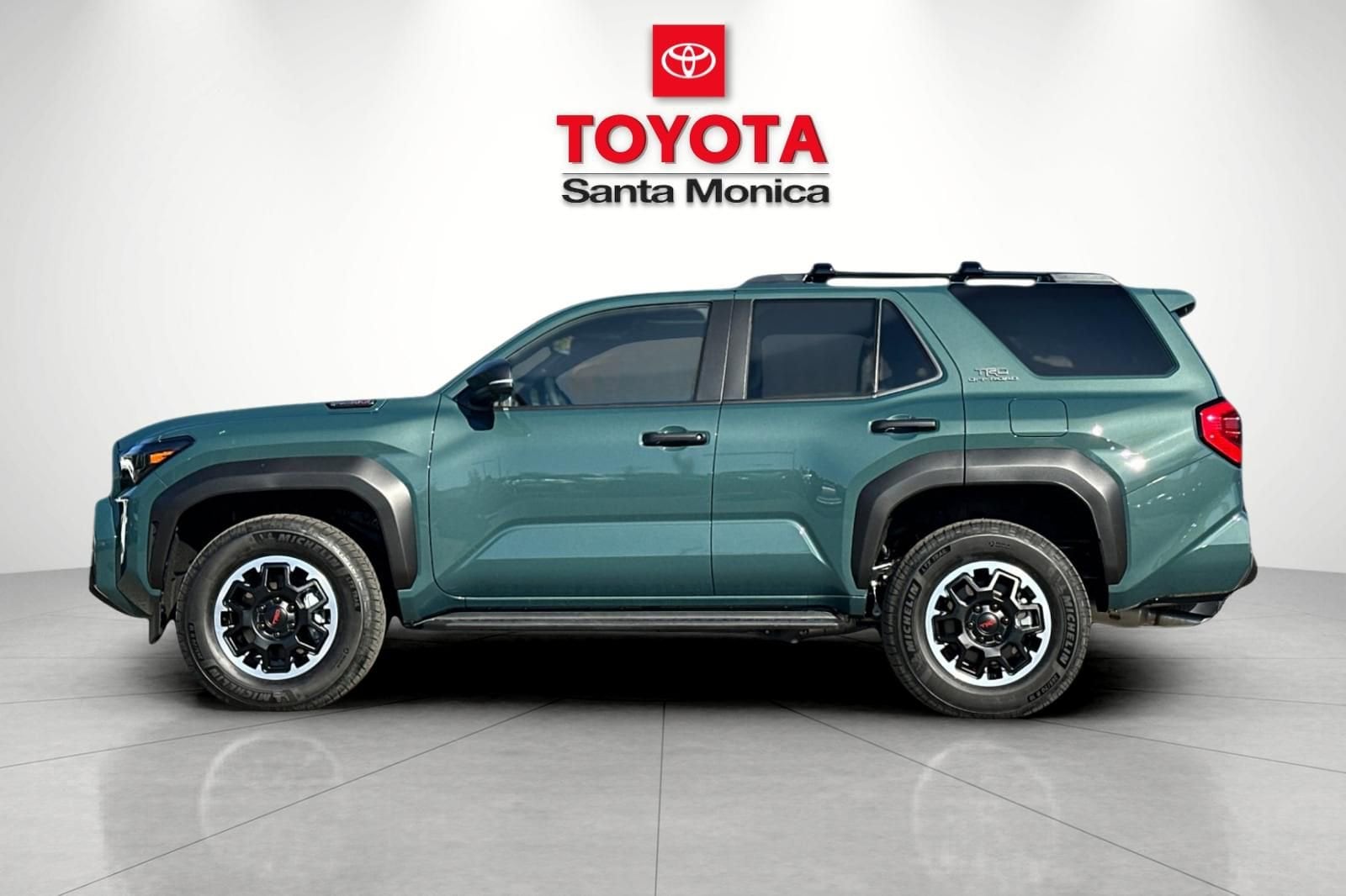 2026 Toyota 4Runner i-FORCE MAX TRD Off-Road Premium photo 3