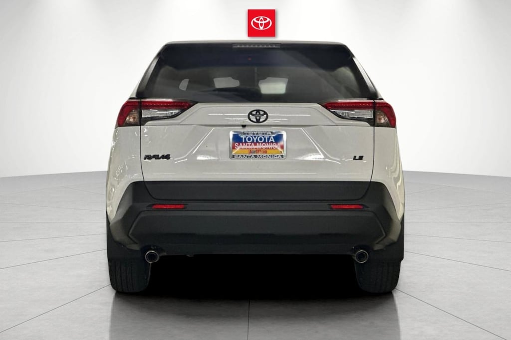2025 Toyota RAV4 LE photo 3