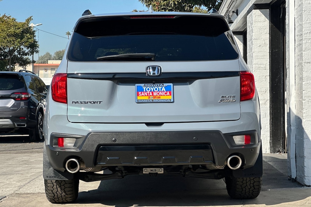 2023 Honda Passport Elite photo 4