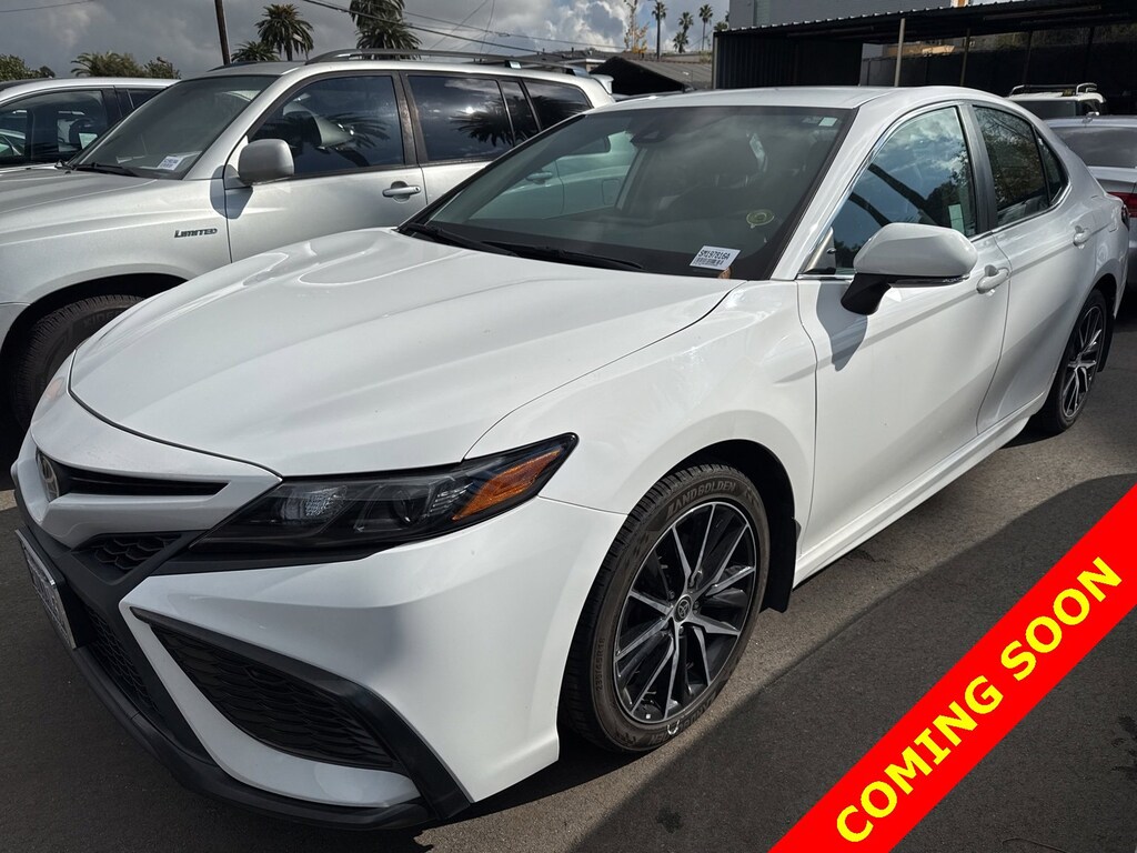 Used 2021 Toyota Camry SE Sedan