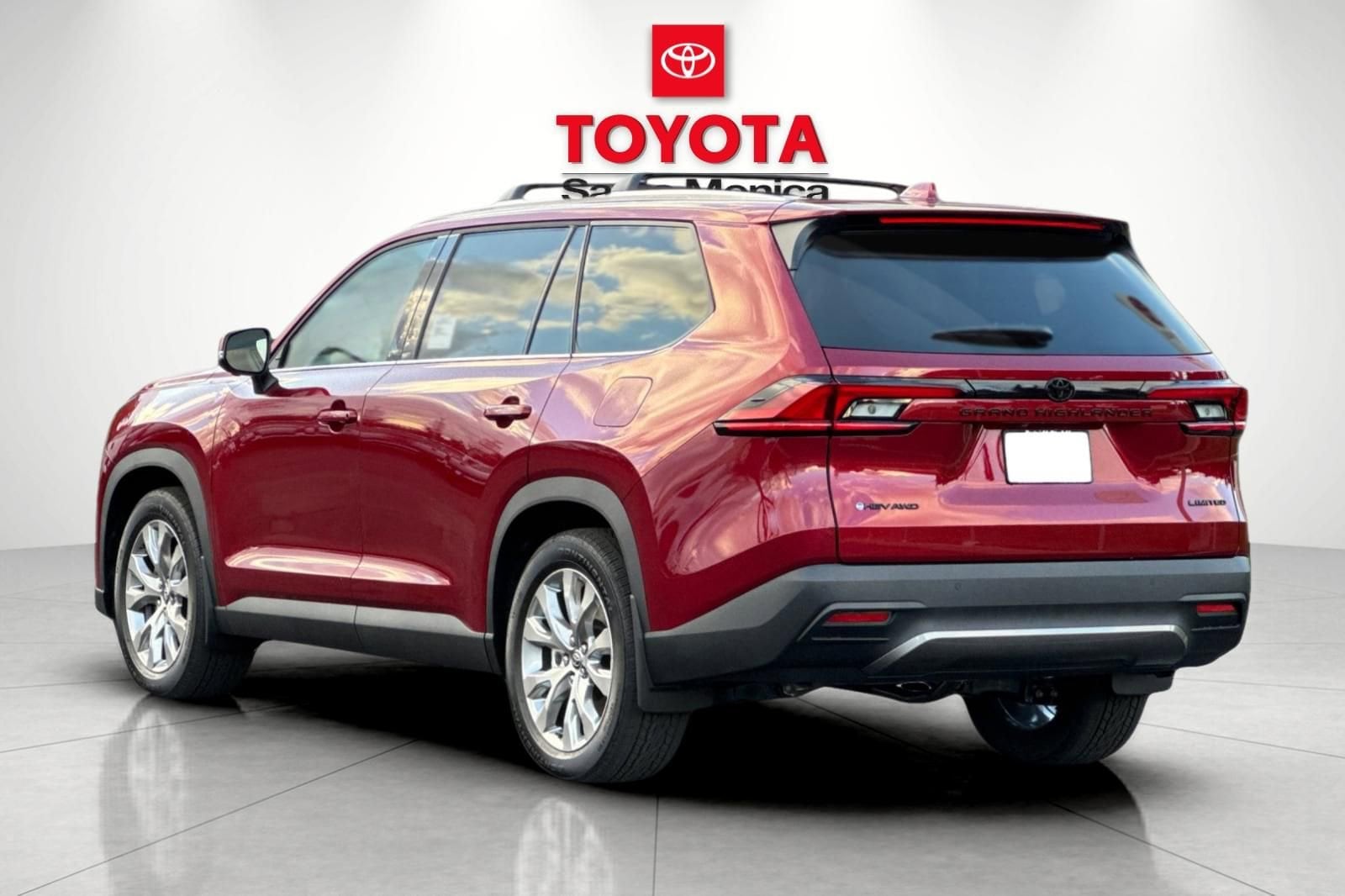 2026 Toyota Grand Highlander Hybrid Limited photo 4