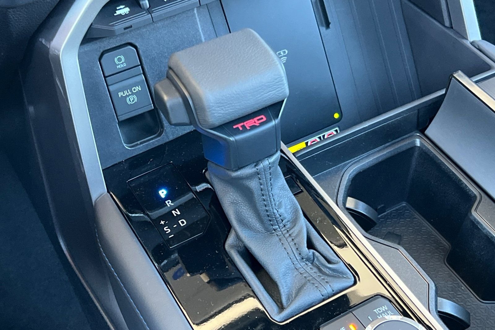 2026 Toyota Sequoia Platinum - Photo 25