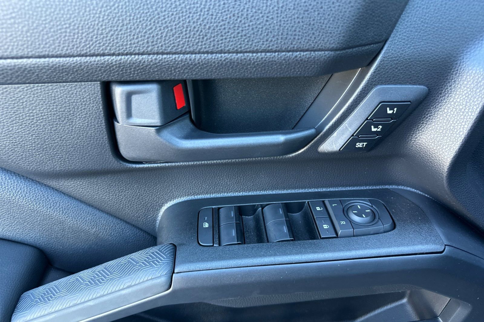 2026 Toyota 4Runner i-FORCE MAX TRD Off-Road Premium photo 3