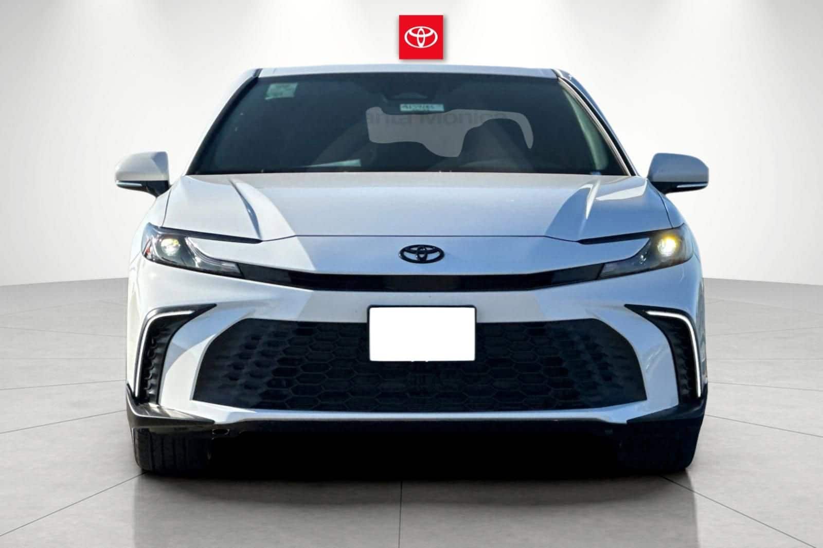 2026 Toyota Camry SE photo 6