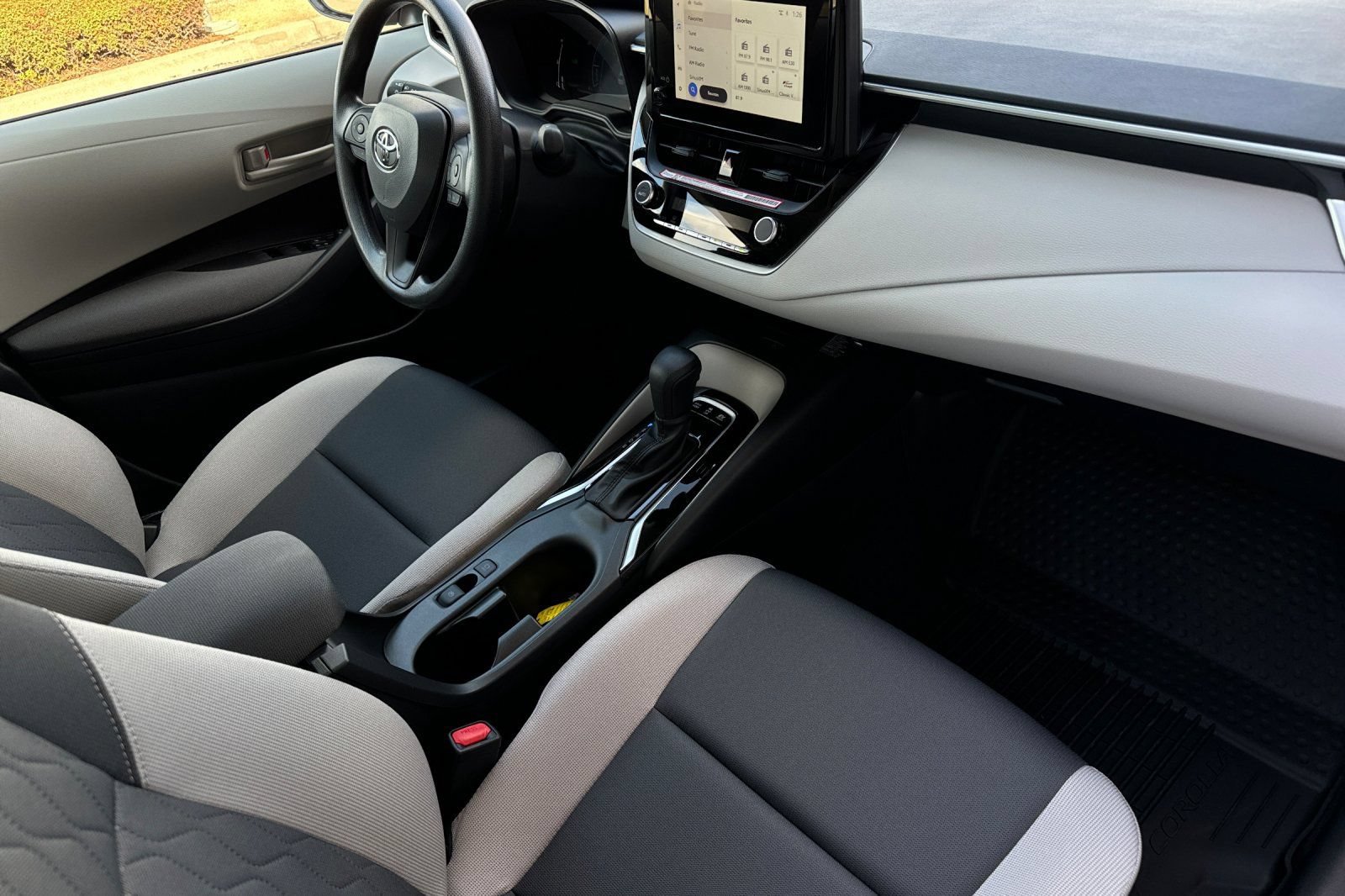 2026 Toyota Corolla LE - Photo 17