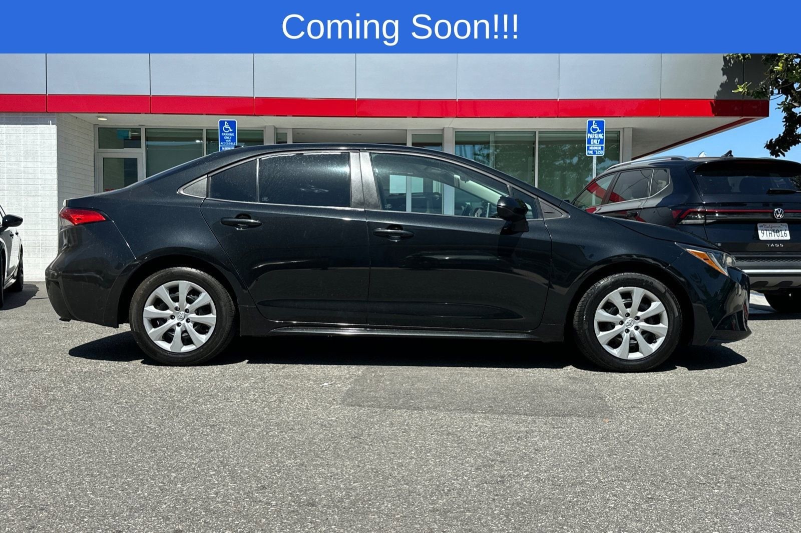 Used 2020 Toyota Corolla LE with VIN 5YFEPRAE7LP112630 for sale in Santa Monica, CA