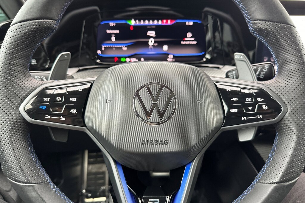 2024 Volkswagen Golf R photo 20