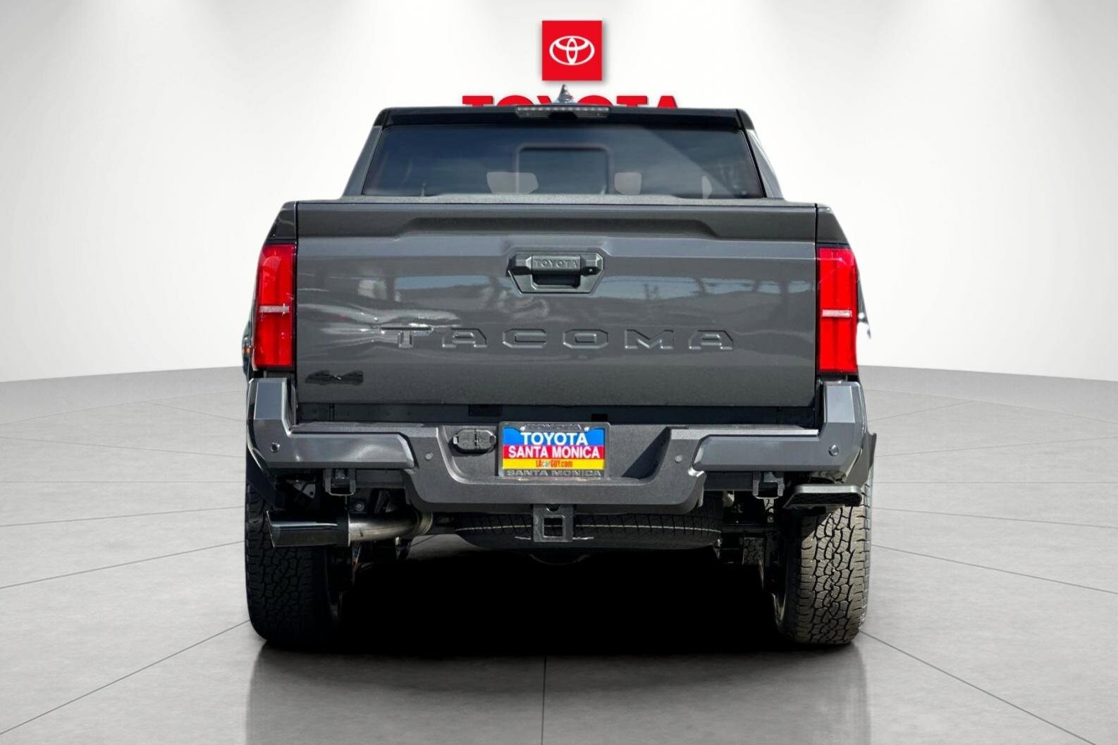 2025 Toyota Tacoma TRD Off-Road photo 4