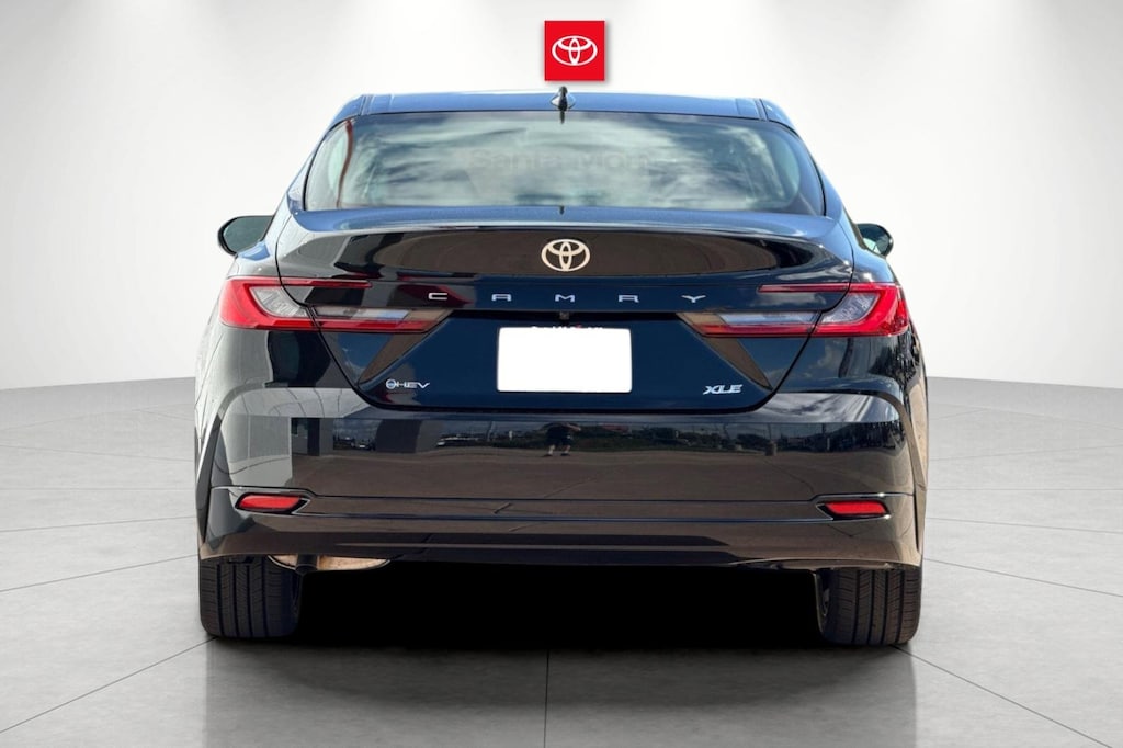 2026 Toyota Camry XLE photo 3