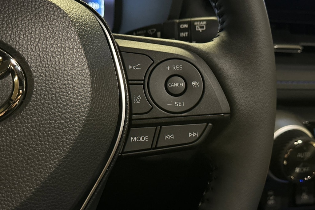 2025 Toyota RAV4 Hybrid XSE photo 27