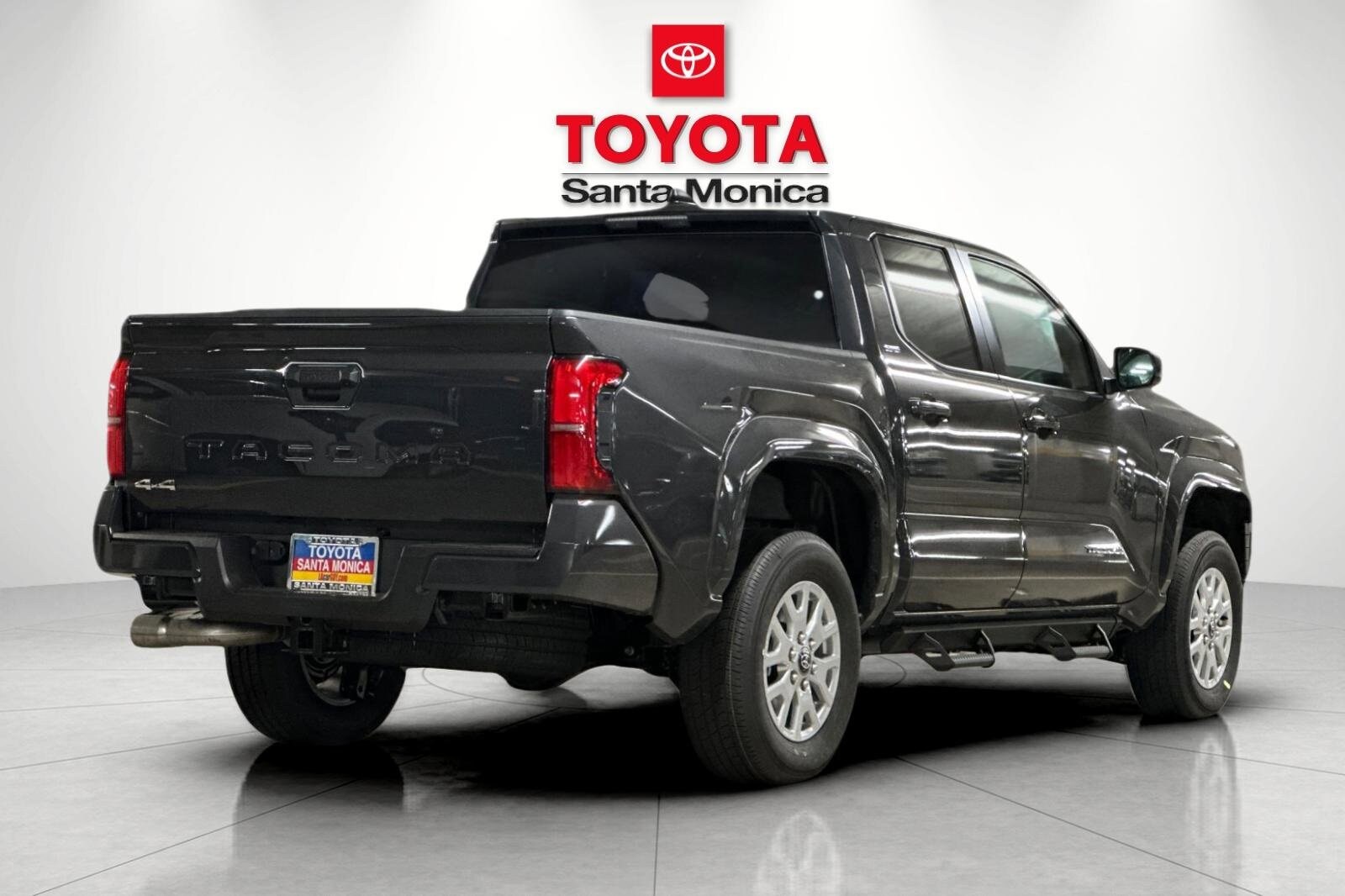 2025 Toyota Tacoma SR5 photo 3