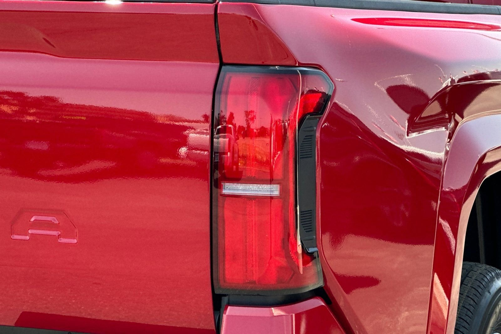 2025 Toyota Tacoma SR5 - Photo 27