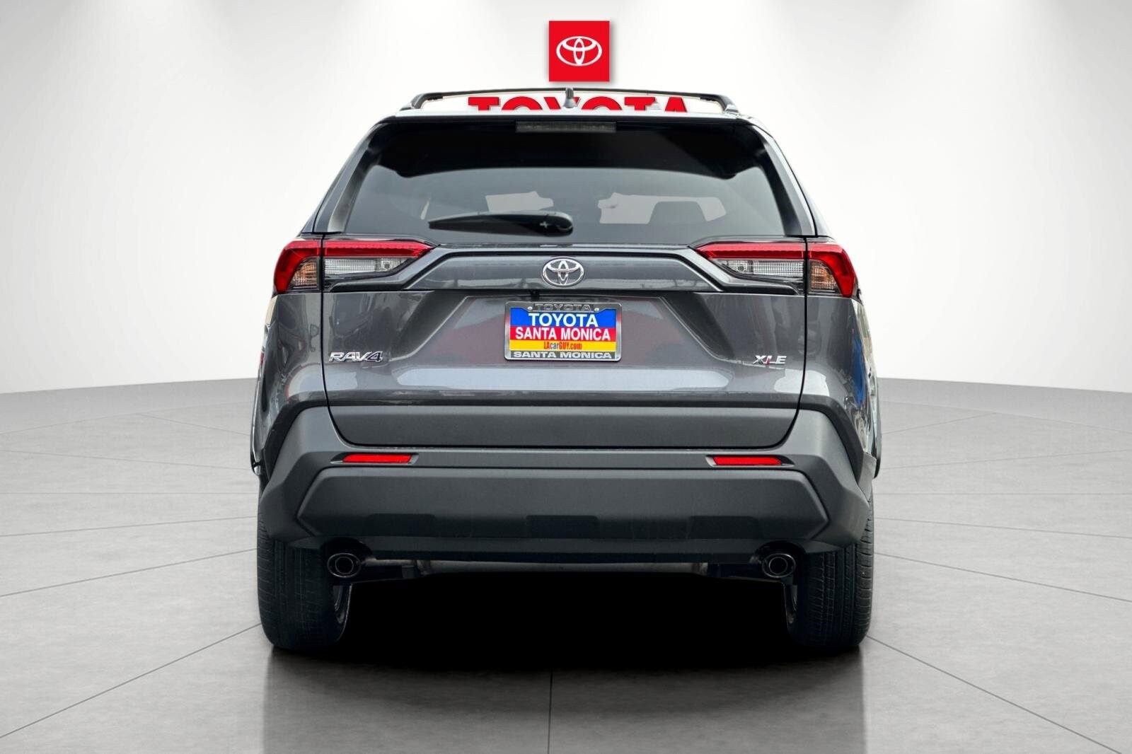 Toyota RAV4 XLE photo 4