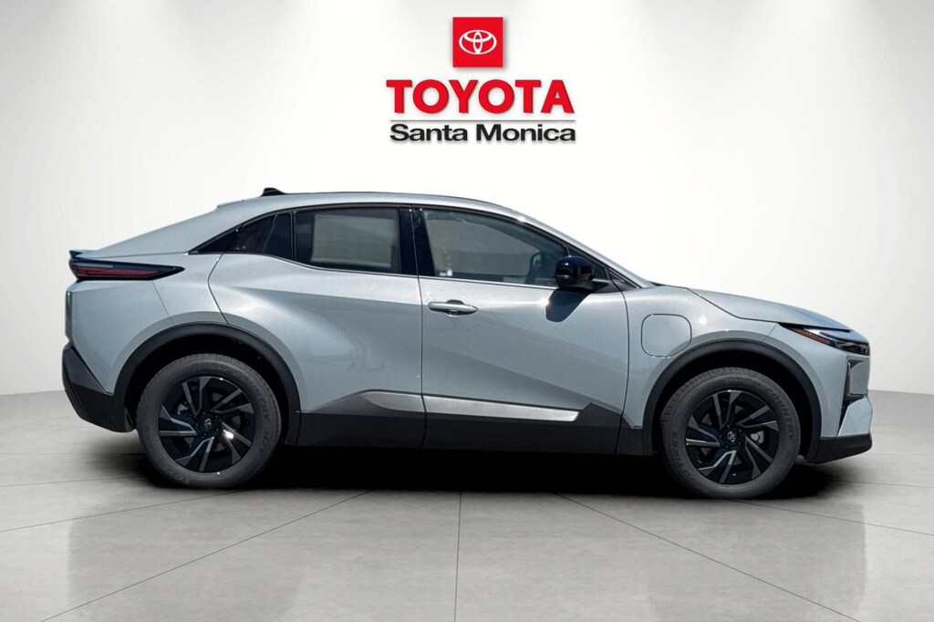 New 2026 Toyota C-HR SE SE AWD