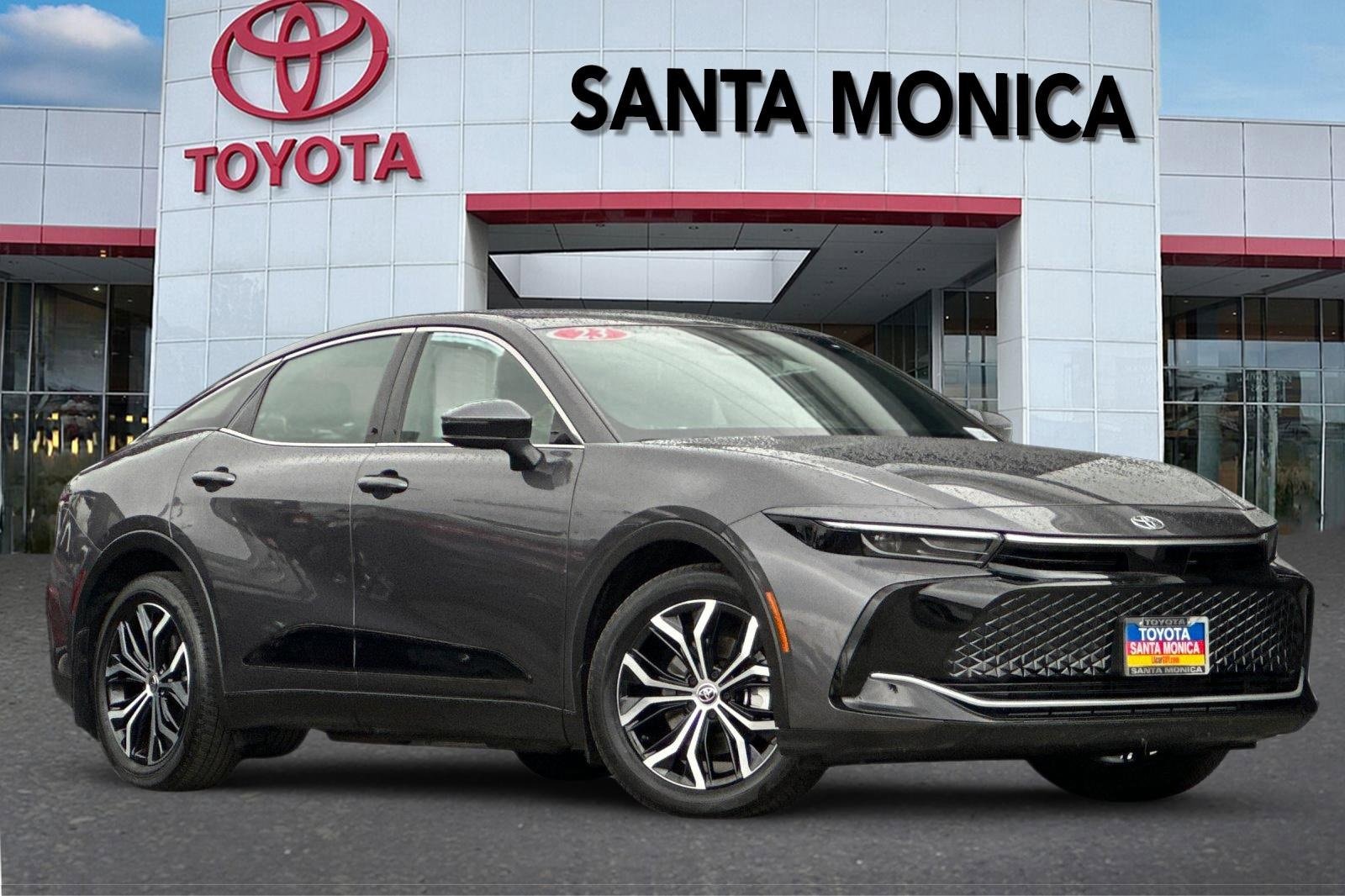 2023 Toyota Crown XLE's photo