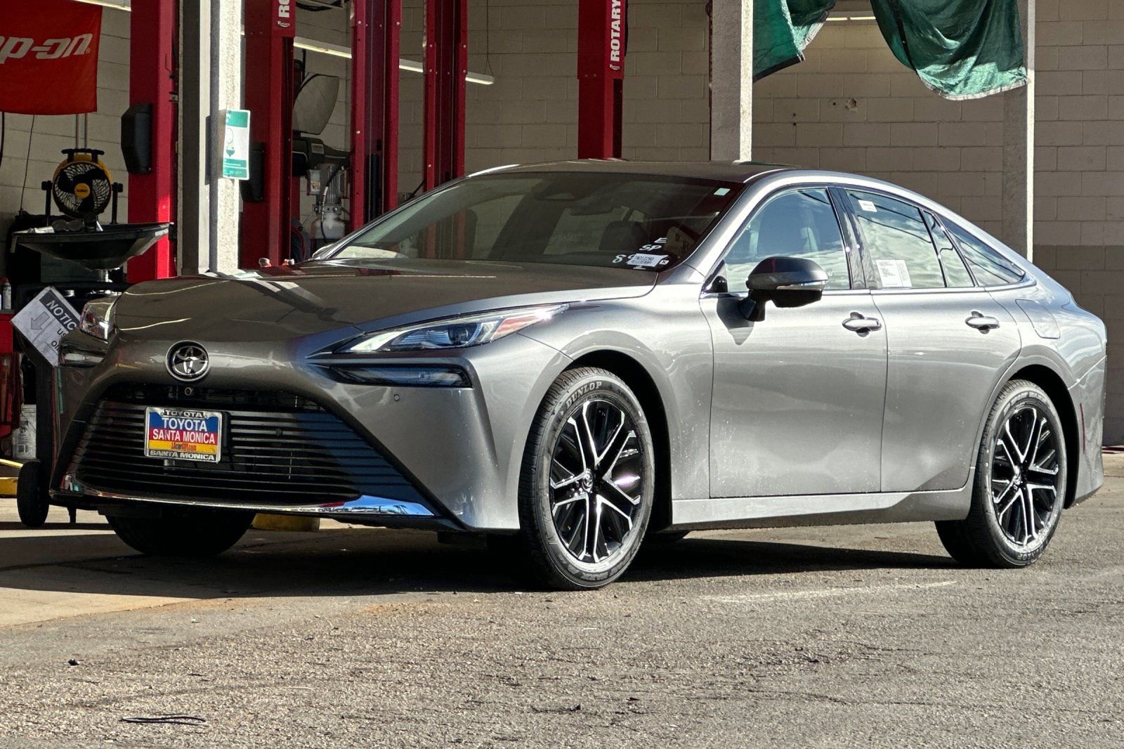 2026 Toyota Mirai photo 6