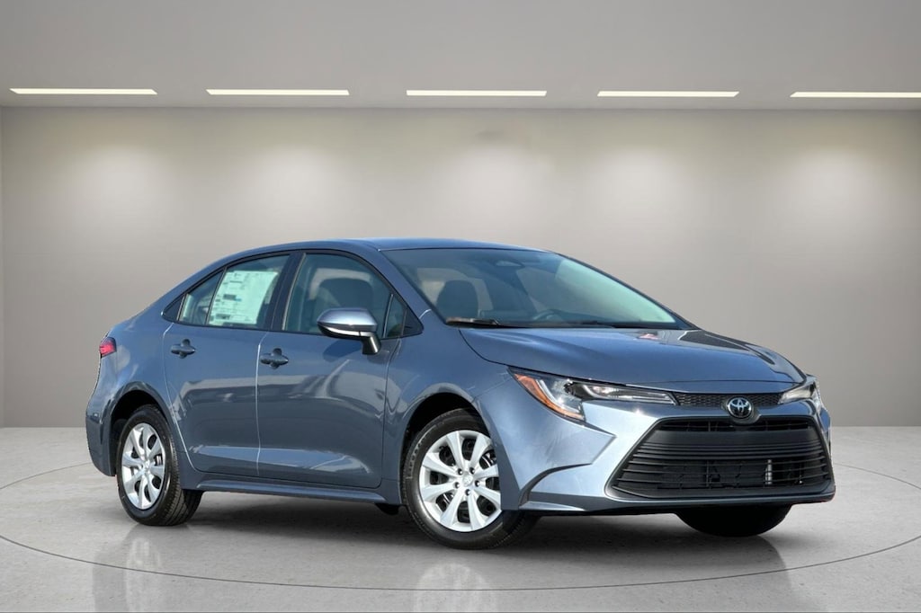 2026 Toyota Corolla LE photo 2