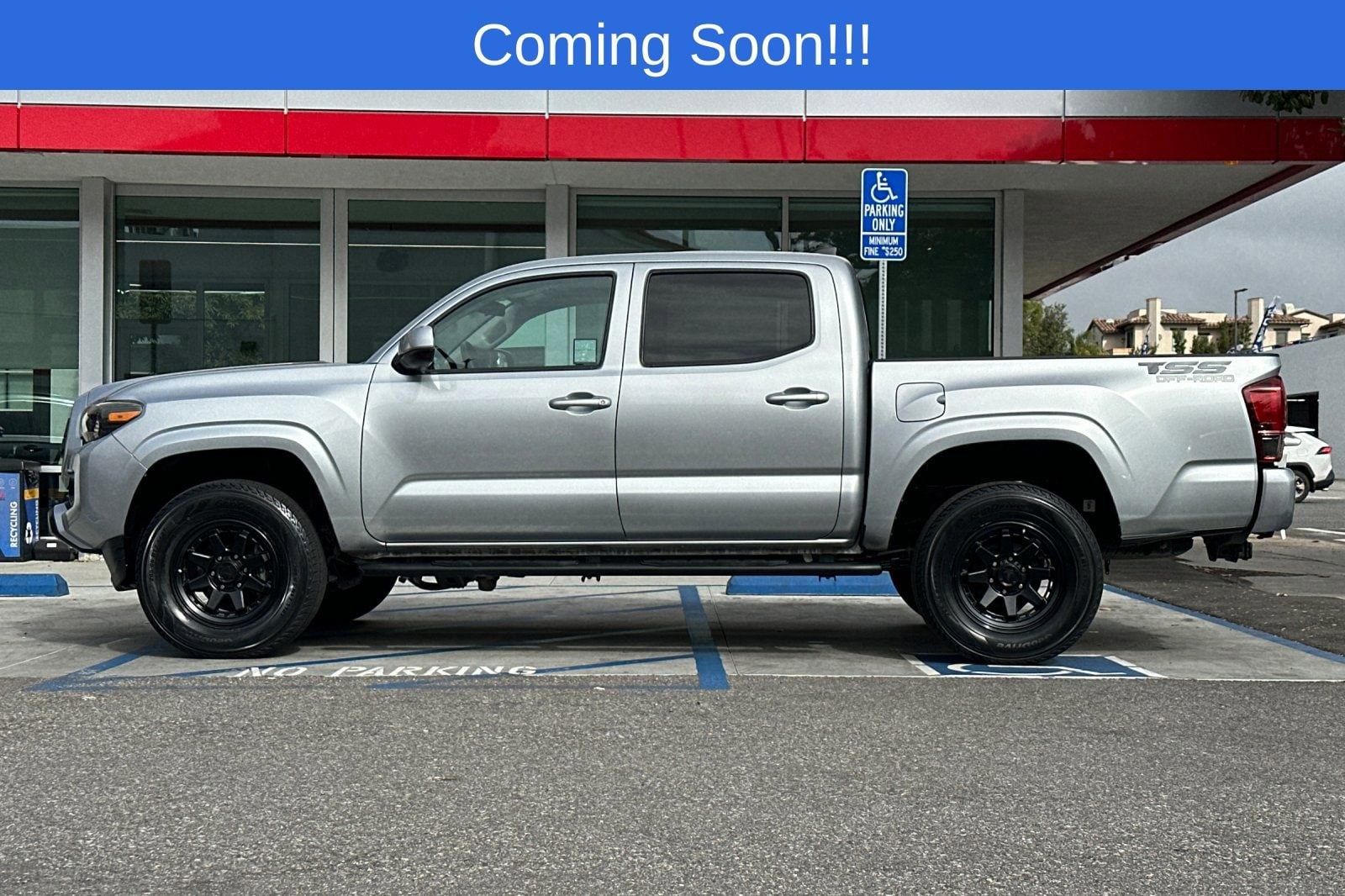 2023 Toyota Tacoma SR photo 6